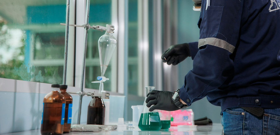 การสกัดแยกโลหะมีค่าจากน้ำยาชุบโลหะ